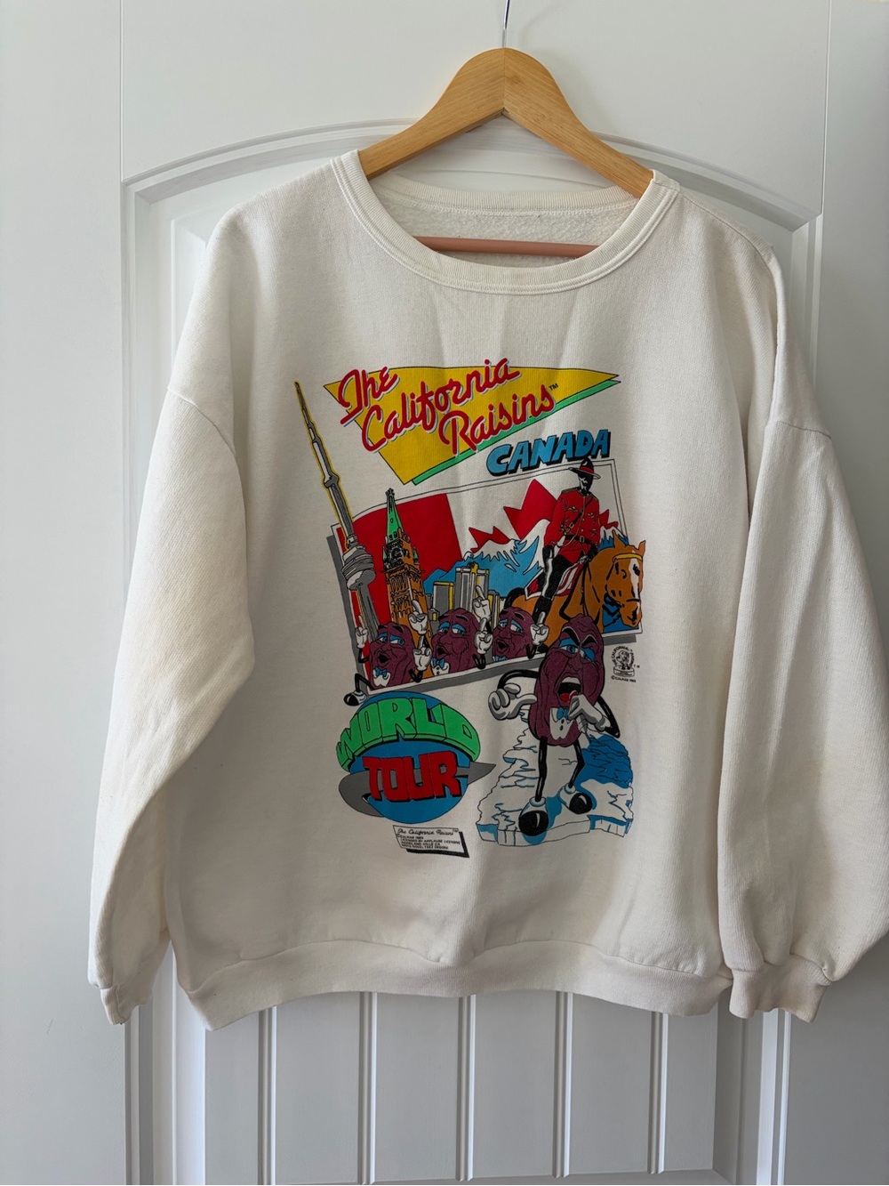 Vintage The California Raisins 1988 World Tour Sweater